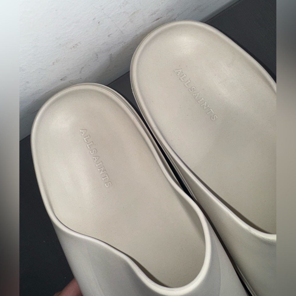 ALLSAINTS Eclipse Flatform Slider in Chalk White - Picture 4 of 9
